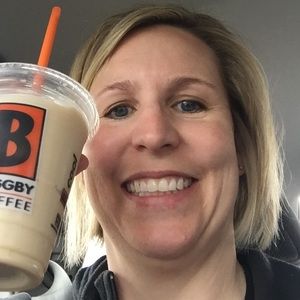 Meet your Posher, Lisa