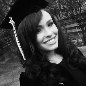 Meet your Posher, Alyssa