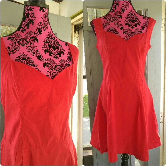 Lux Dresses & Skirts - Lux lipstick red skater dress with heart buttons L