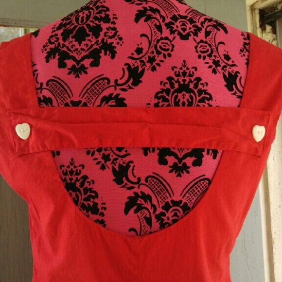 Lux lipstick red skater dress with heart buttons L - Picture 3 of 4