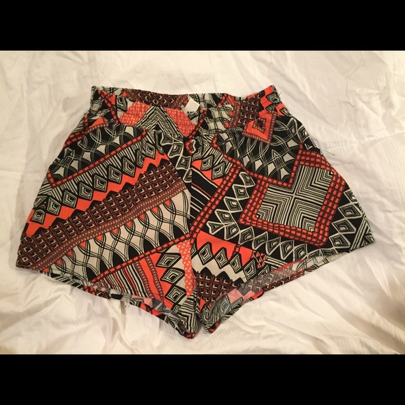 Cute flare shorts - Picture 1 of 4