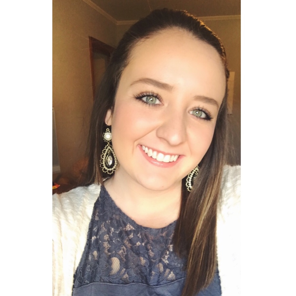 Meet your Posher, Kayla