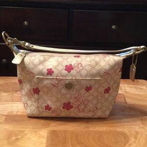 Adorable Coach bag! Perfect for little girls!