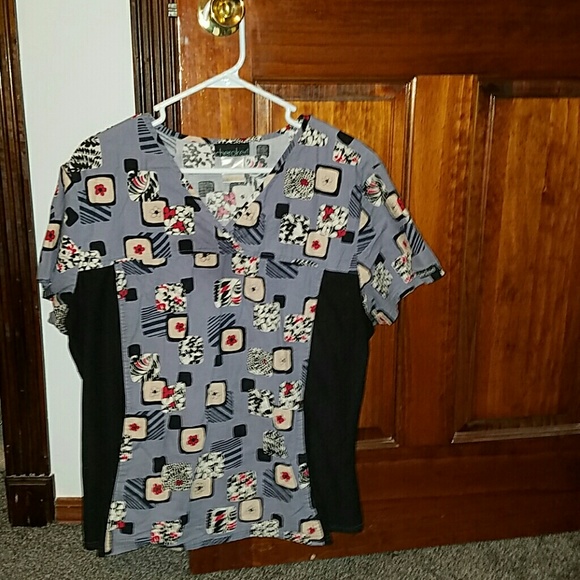 Scrub top