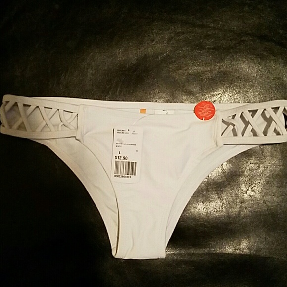 Bikini bottoms