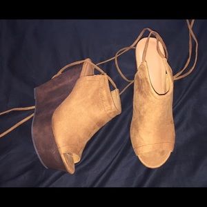 Peep toe wedges