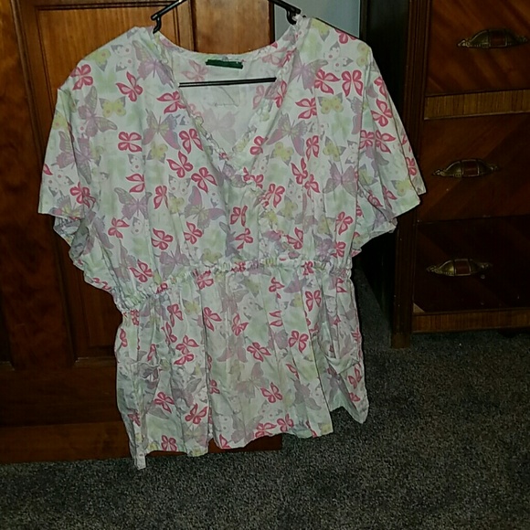 Scrub top