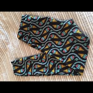 Lularoe Flower and Vine Print OS Leggings