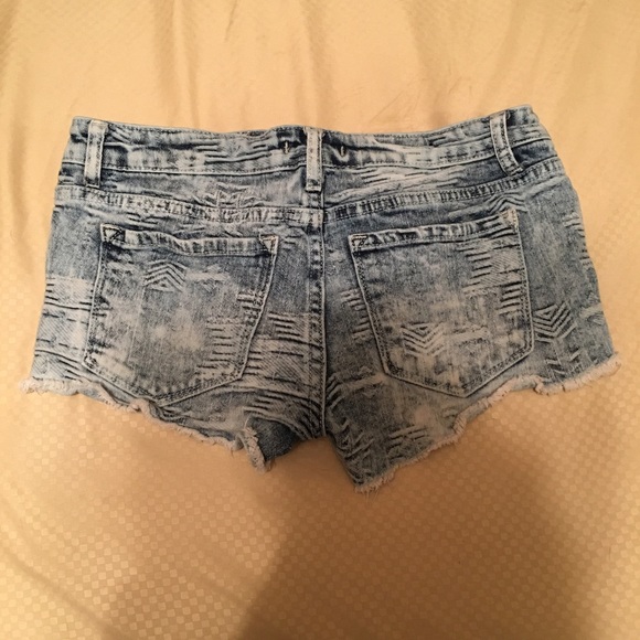 Klique B shorts - Picture 2 of 2