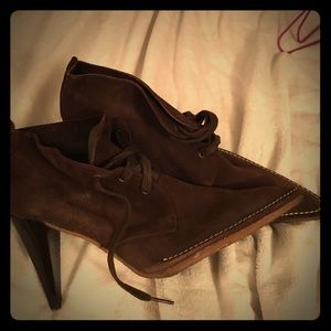 Brown booty suede pointy