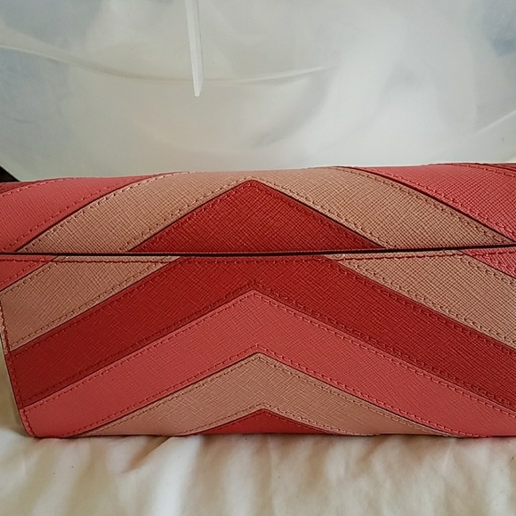 Michael Kors purse and wallet set. - Picture 2 of 6