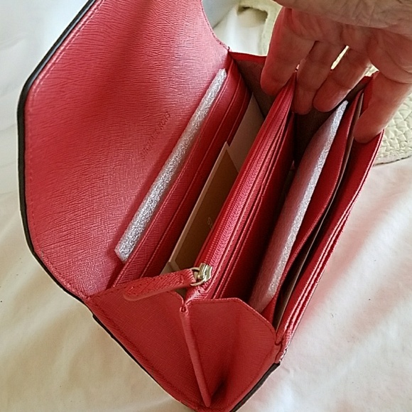 Michael Kors purse and wallet set. - Picture 6 of 6