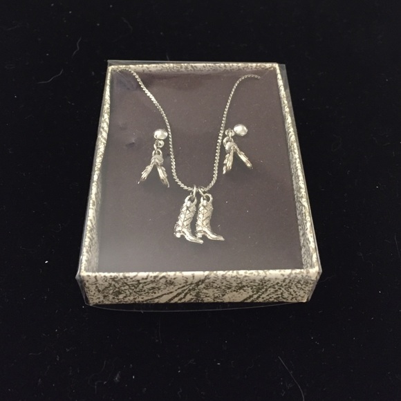 horse Western 16" silver boots & saddles set. - Picture 3 of 3