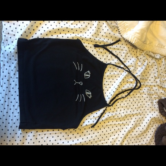 Brandy Melville cat sachi halter top