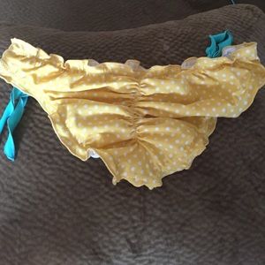 Victoria's Secret Swim - Victoria's Secret yellow polka dot bikini Victoria's Secret Swim - Victoria's Secret yellow polka dot bikini