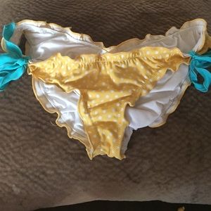 Victoria's Secret Swim - Victoria's Secret yellow polka dot bikini Victoria's Secret Swim - Victoria's Secret yellow polka dot bikini