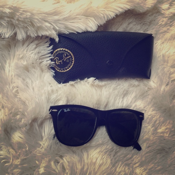 100% authentic RayBan Wayfarer