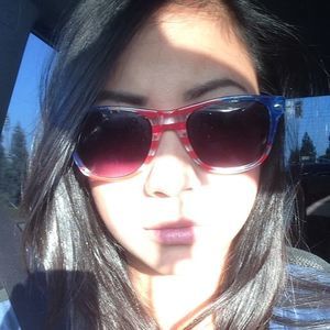 Meet your Posher, Abigail