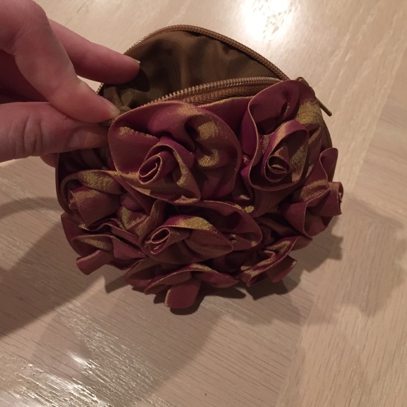 Iridescent Coin Purse - Picture 2 of 3