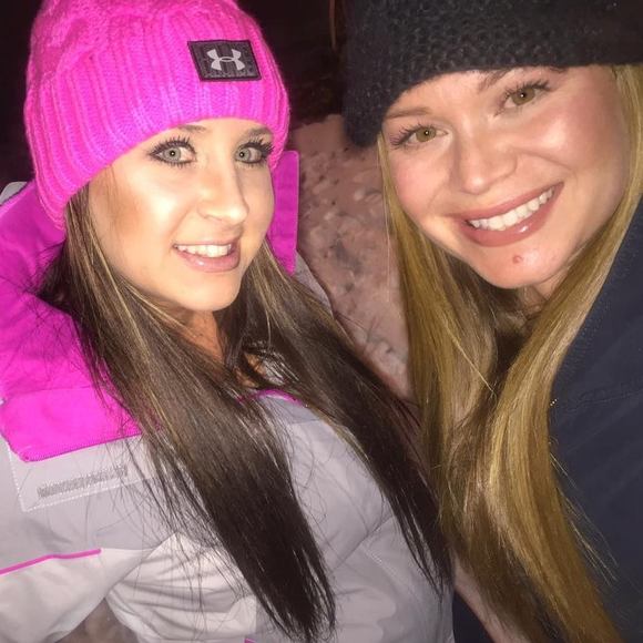 Meet your Posher, Cassandra - Picture 1 of 1