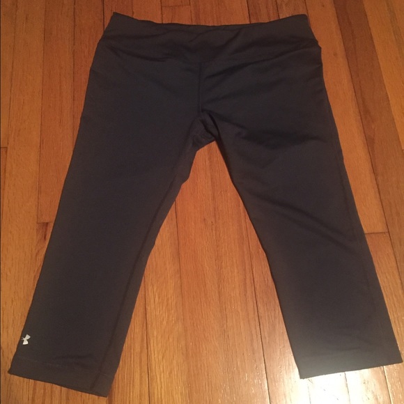 Crop length Under Armour leggings