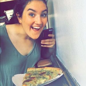 Meet your Posher, Casey
