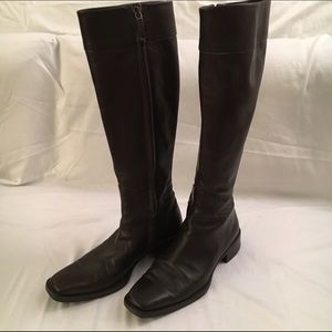 Ralph Lauren riding boot, made in Italy, size 6