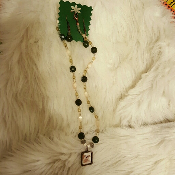 Adorable Bulldog Handmade Set