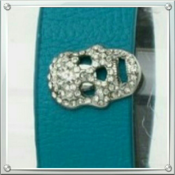 Crystal skull cuff - Picture 2 of 2