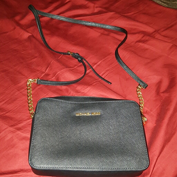 Michael Kors Jet Set Leather Crossbody