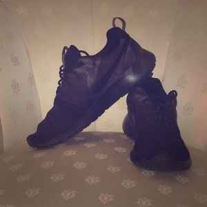 Nike roshes original box not included