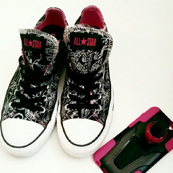 walking dead converse price