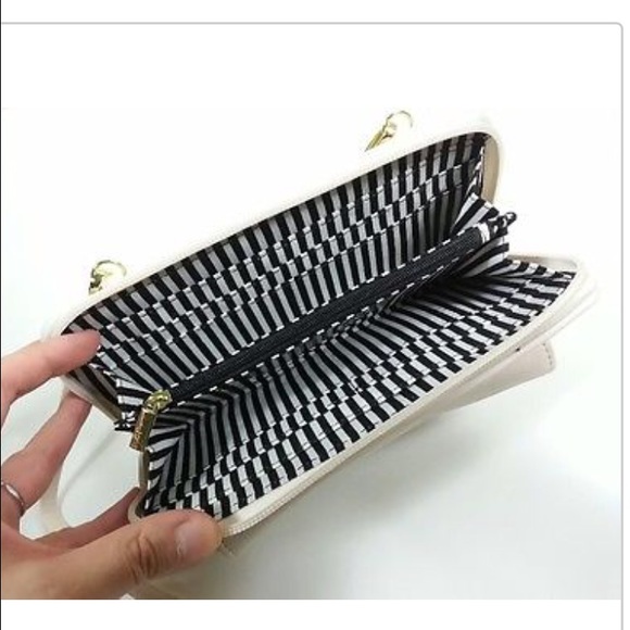 Betsey Johnson Luv Betsey Wallet on a String - Picture 2 of 4