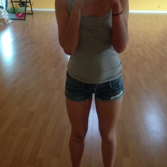Size 0 Hollister ripped shorts