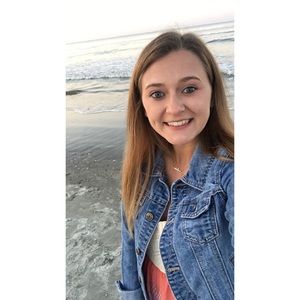 Meet your Posher, Lauren