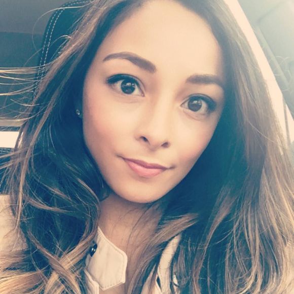 Meet your Posher, Raquel