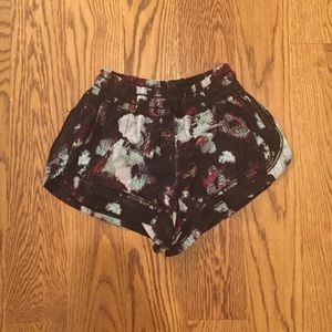 NWOT lululemon shorts