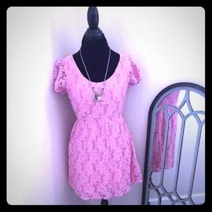 Forever 21 Barbie pink lace dress