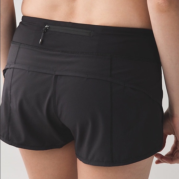 black sz 4 lululemon speed shorts