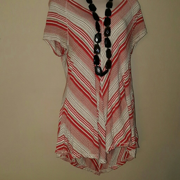 Flowy V stripe shirt