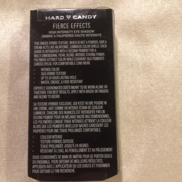 Hard Candy ❤️ Fierce Effects Eyeshadow - Picture 2 of 4