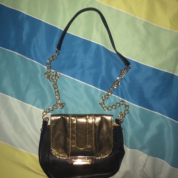 Small black and gold clutch or side body bag - Picture 1 of 2