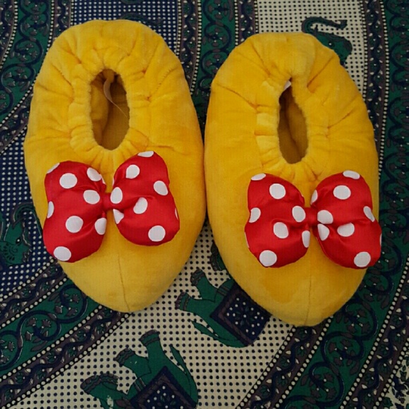 Mini mouse slippers