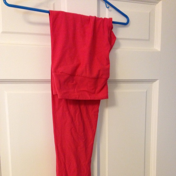 SALE Lularoe TC hot pink leggings
