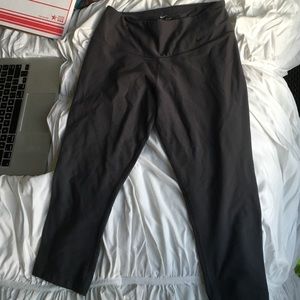 Nike Dri-Fit 3/4 Leggings