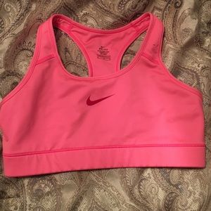 Pink nike sports bra🎀