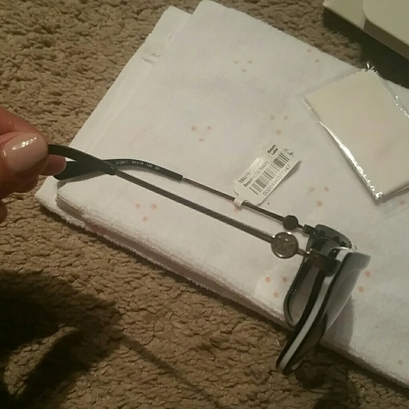 Brand new authentic Michael kors sunglasses - Picture 2 of 4