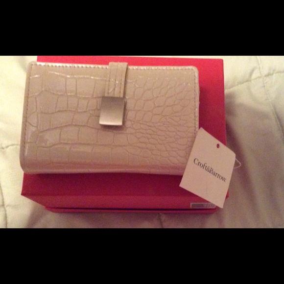 Cream/ Ivory NEW tags wallet