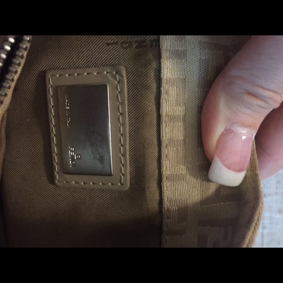 Fendi Baguette - Picture 3 of 9