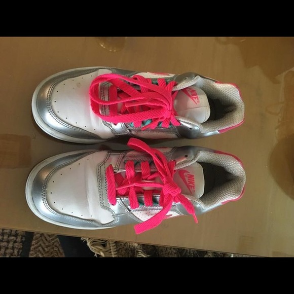 NIKE sneakers